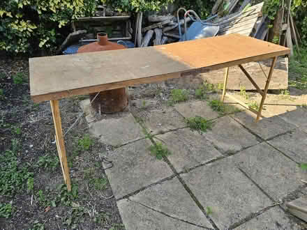 Photo of free Wallpaper / Decorating table (Mitcham CR4) #1