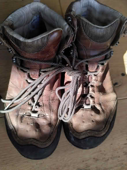 Photo of free Size 9, Tiva mens boots (Northchurch HP4) #1