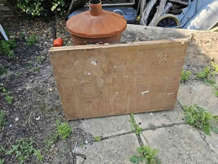 Photo of free Wallpaper / Decorating table (Mitcham CR4) #2