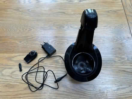 Photo of free Philips series 5000 shaver and cleaning base (Pokesdown BH5) #3