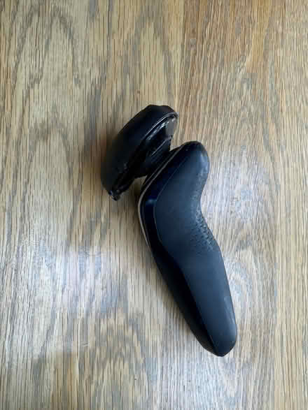 Photo of free Philips series 5000 shaver and cleaning base (Pokesdown BH5) #1
