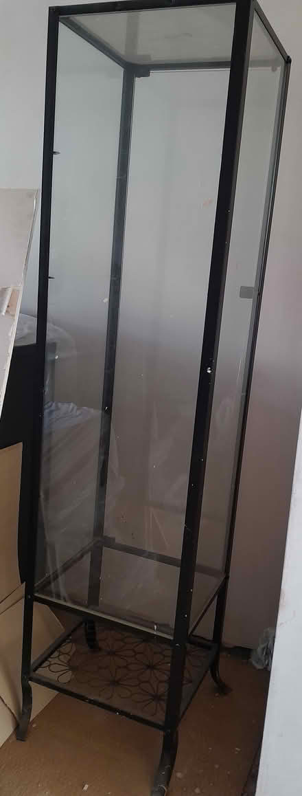 Photo of free Display unit - Mitcham (mitcham CR4) #1