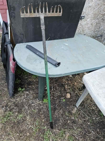 Photo of free Garden fork (Mitcham CR4) #1