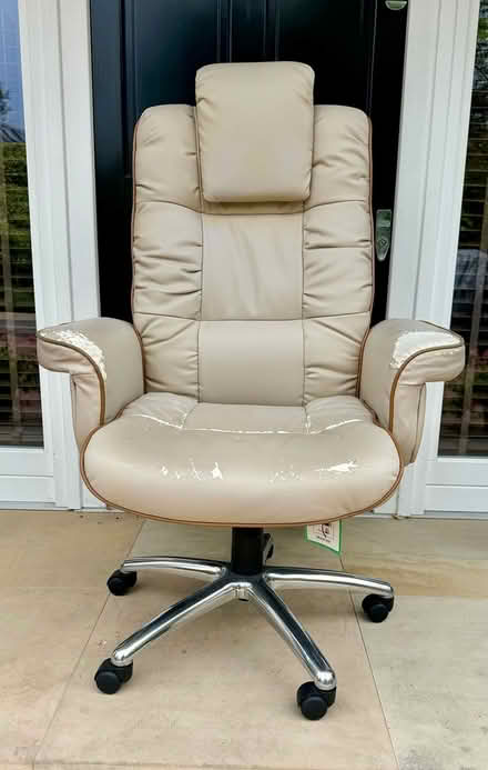 Photo of free Office Chair see Pics and text (Cobham, Surrey) #1