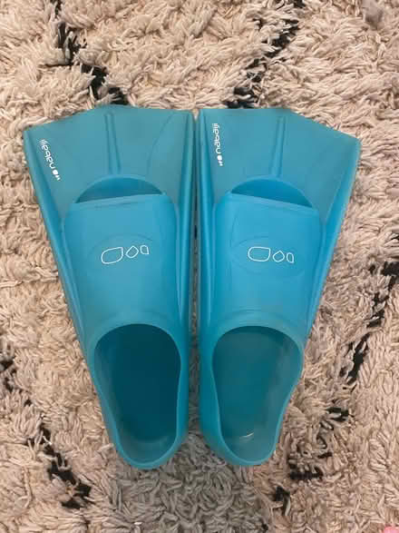 Photo of free Swimming fins (CR2) #1