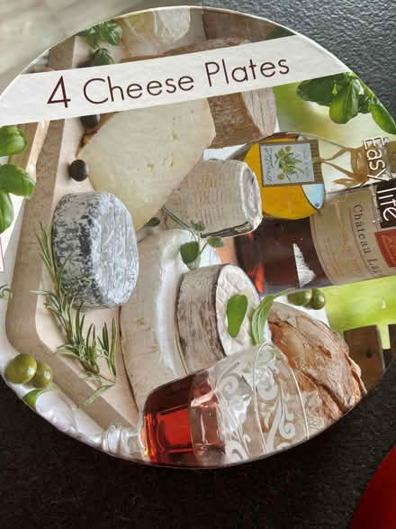 Photo of free 4 cheese plates- perfect (Currie EH14) #3