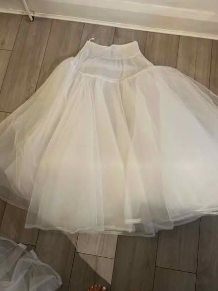 Photo of free Wedding underskirt with large hoop (HD3) #1