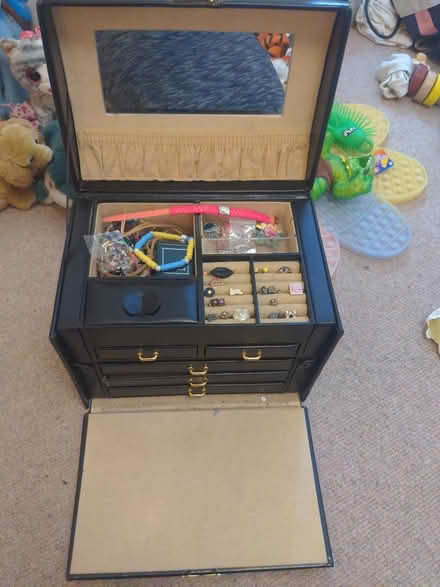 Photo of free Jewellery box with some bits (Deddington OX15) #1