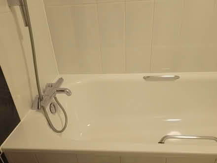 Photo of free Bath tub- barely used (NW7 (Mill Hill)) #3
