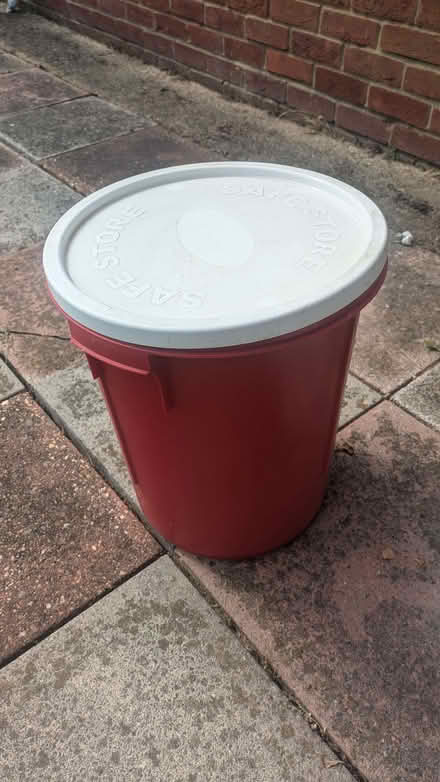 Photo of free Red Storage Tub (Cheshunt EN8) #1
