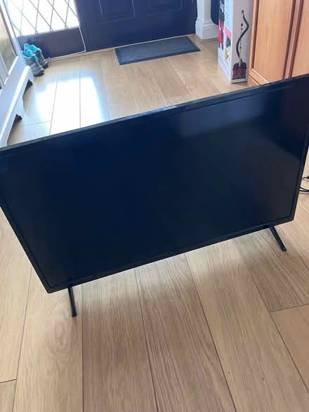 Photo of free 32’ smart TV (CM3 Danbury) #1
