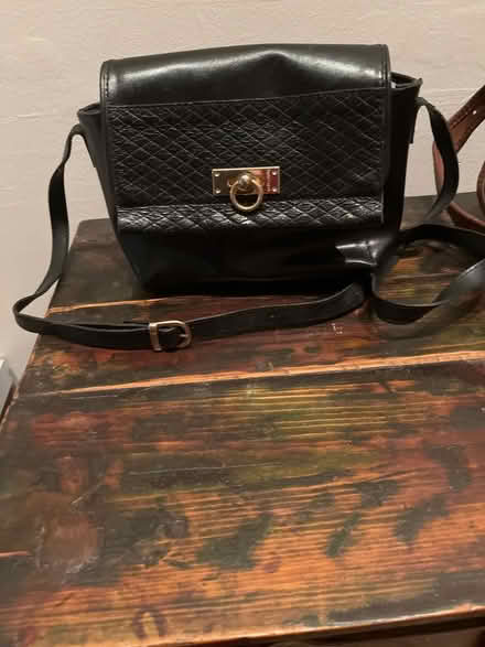 Photo of free Vintage Italian shoulder bag (Tribeca) #1