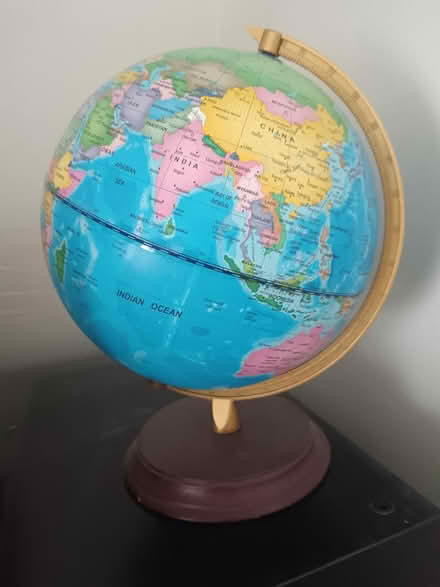 Photo of free Globe (Bennetts End, HP3) #1