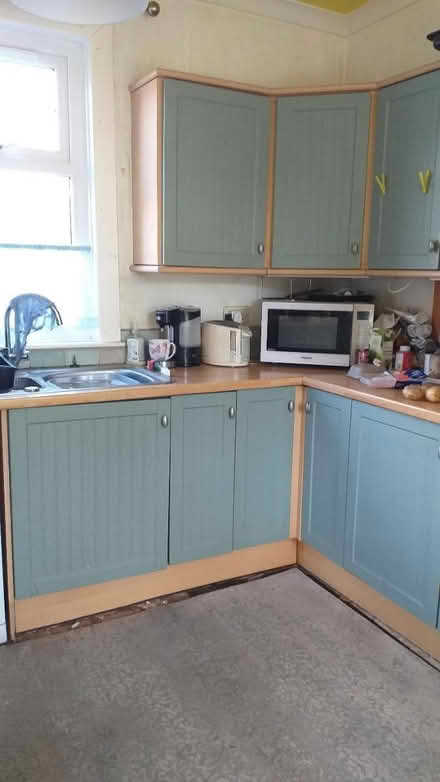 Photo of free Worktop unit glass fronted & doors (Ainthorpe YO21) #2