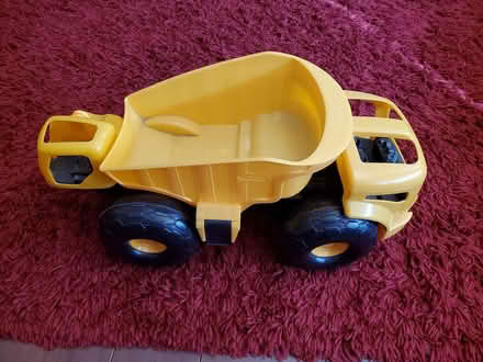 Photo of free Little Tikes dump truck (Sutton near town centre) #1