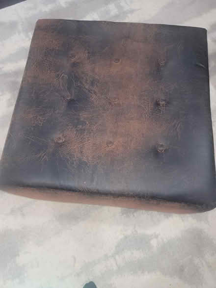 Photo of free Tufted ottoman/coffee table (Valley cottage) #2