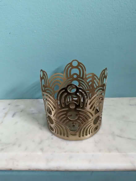 Photo of free Plant pot holder (Brookvale RG21) #1