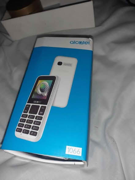 Photo of free Alcatel phone brand new (Ex15 3aa) #4