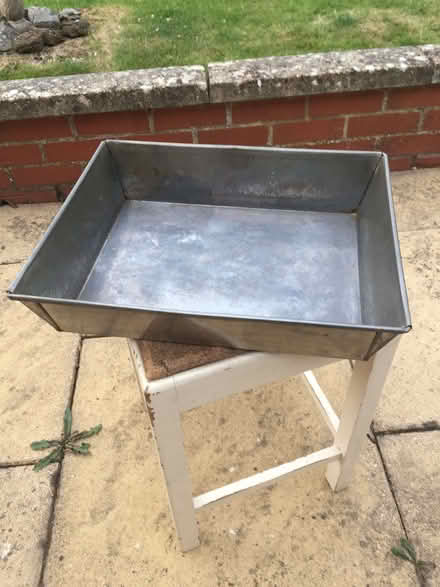 Photo of free Large roasting tin (Broughton NN14) #1
