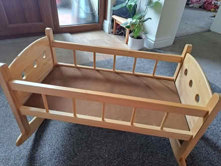 Photo of free Rocking dolls crib (Shap CA10) #1