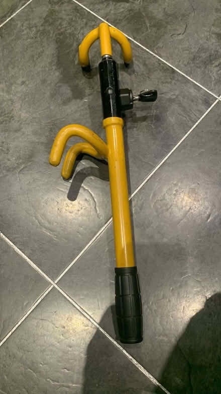 Photo of free Crook lock and key (Earley RG6) #1