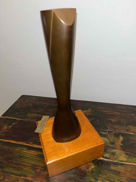 Photo of free Yamagata film festival trophy (Tribeca) #2