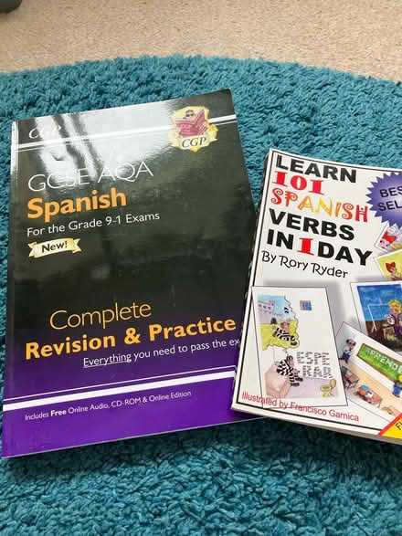 Photo of free GCSE revision guides, etc (Minchinhampton) #1