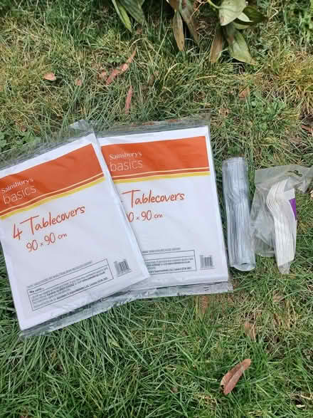 Photo of free Paper tablecloths & plastic cutlery (Florence Park OX4) #1
