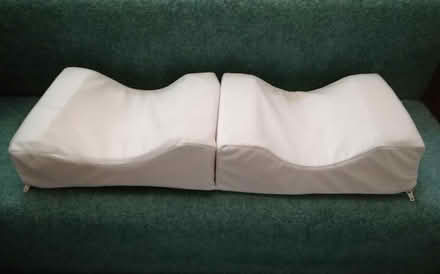 Photo of free Leg support cushion (KT12) #1