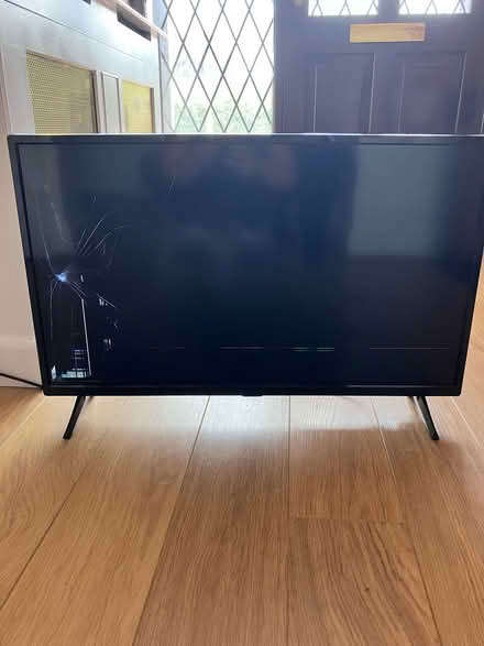 Photo of free 32’ smart TV (CM3 Danbury) #4