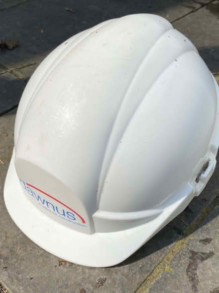 Photo of free DIY hard hat (Upper Holloway N19) #1