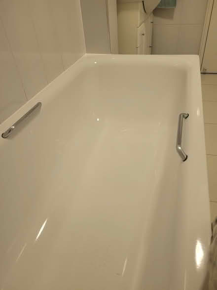 Photo of free Bath tub- barely used (NW7 (Mill Hill)) #4
