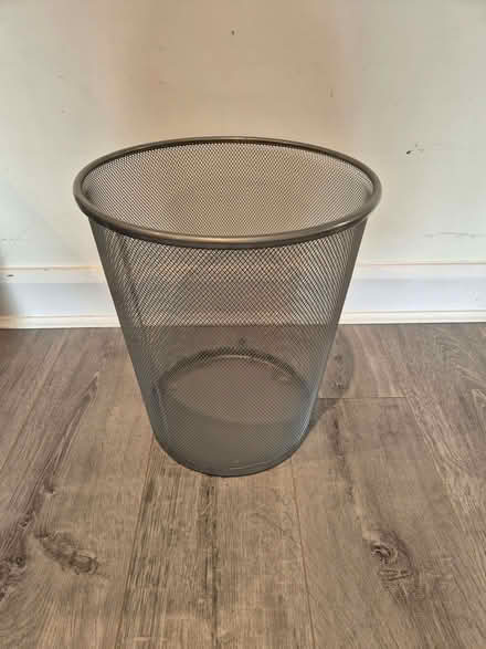Photo of free Metal waste paper basket/bin (Sheering CM22) #1