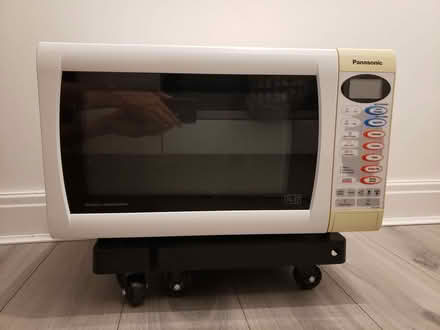 Photo of free microwave oven (out of order) (Seven Dials BN1) #1