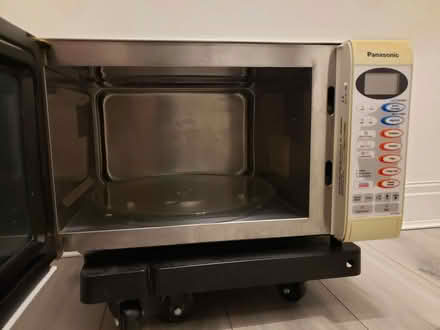 Photo of free microwave oven (out of order) (Seven Dials BN1) #2