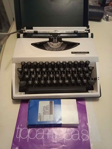 Photo of free Vintage type Writer (Cromford DE4) #1