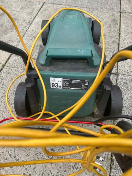 Photo of free Lawnmower, no back box, in working order. (Firgrove OL16) #3