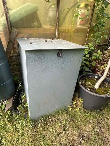Photo of free Feed/Bird seed Bin (Dersingham PE31) #1
