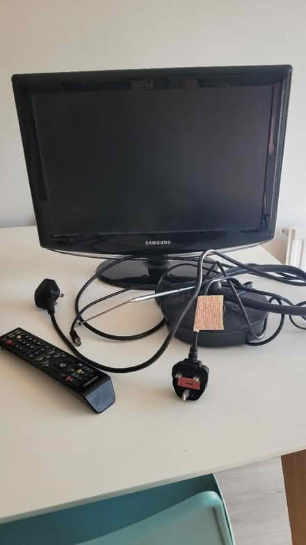 Photo of free Samsung Television (Streatham Common) #1
