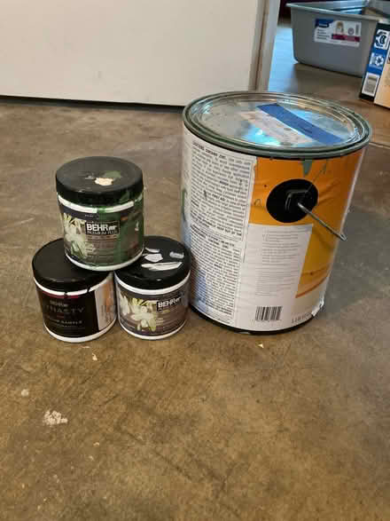 Photo of free Paint (Right off route 40)