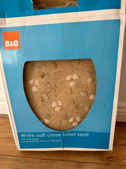 Photo of free Toilet seat (Cardiff Bay CF11) #1