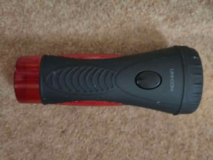 Photo of free wind-up torch (Loughton IG10) #2