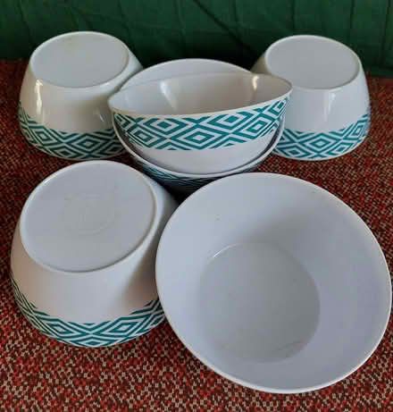 Photo of free 6 melamine cereal type bowls, hardly used- great for the kid (Langdon Hills SS16) #1