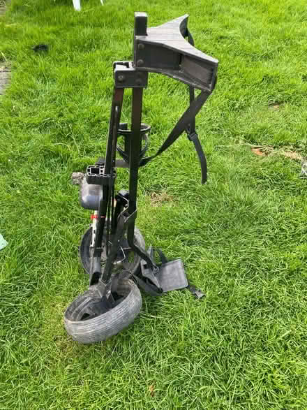 Photo of free Ladies golf cub set and trolley (Twigworth) #4