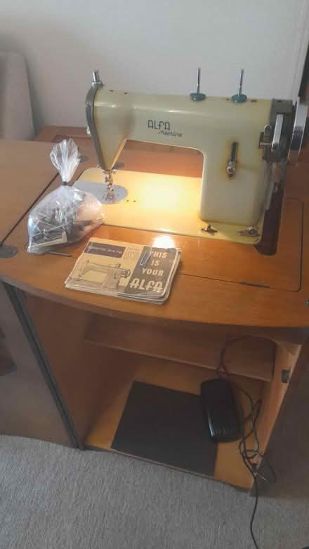 Photo of free Sewing machine (Whissendine) #4