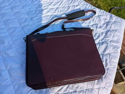 Photo of free Business Folder (Dunning PH2) #2