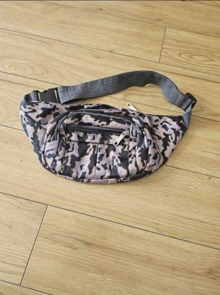 Photo of free Bumbag (SG18) #1