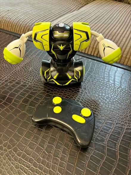 Photo of free Silverlit Robo Kombat Twin pack (HA8) #2