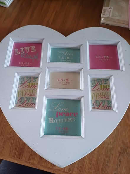 Photo of free Multi photo frame (CB5) #1