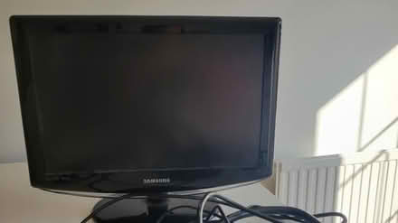 Photo of free Samsung Television (Streatham Common) #2